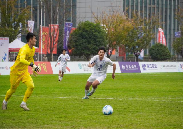 开云服务-姜还是老的辣！殷铁生靠什么逆风而行：不想留遗憾