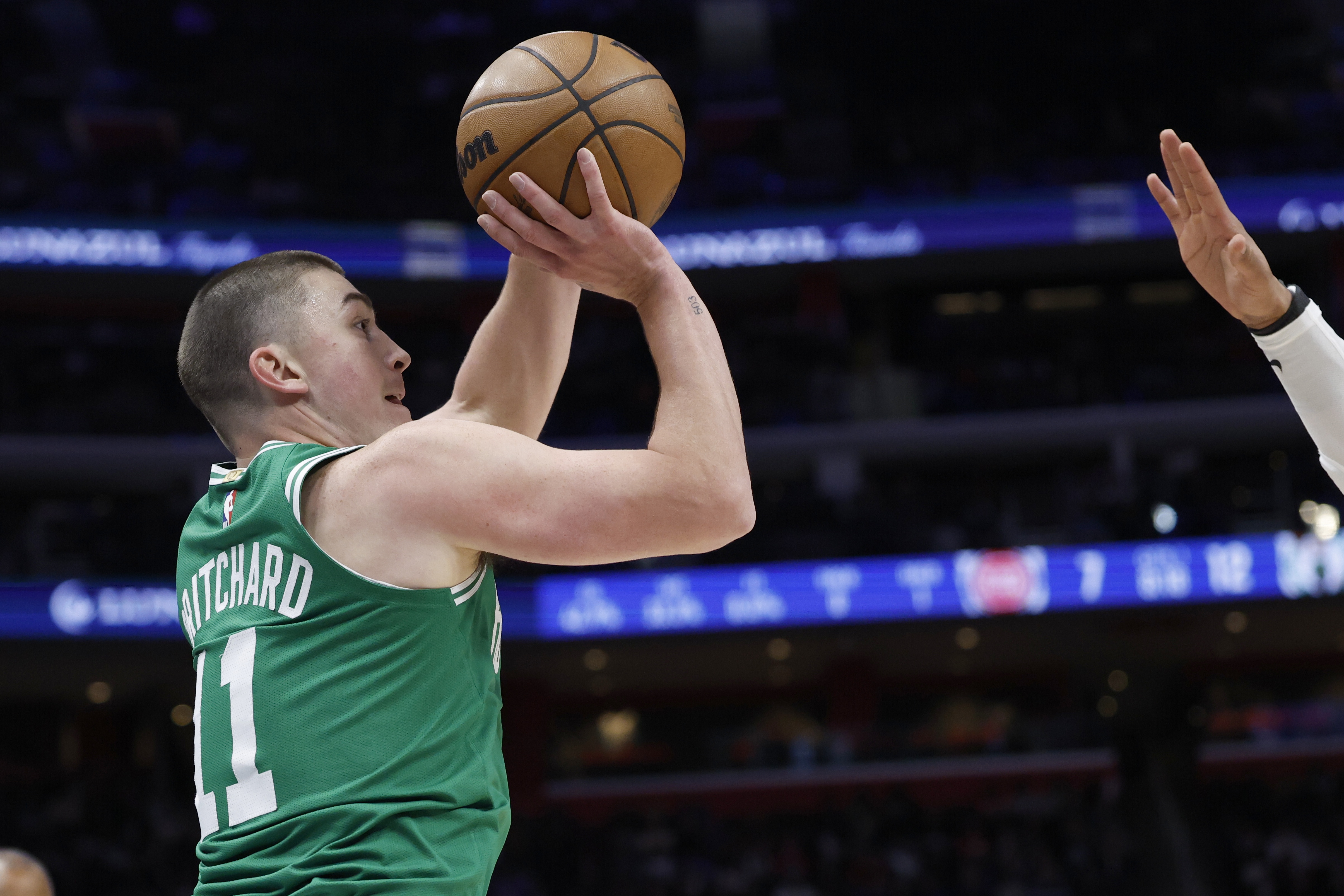 开云网页版-1米85乱杀！布朗&amp;普理查德击穿湖人外防线 防守硬度是致命差距