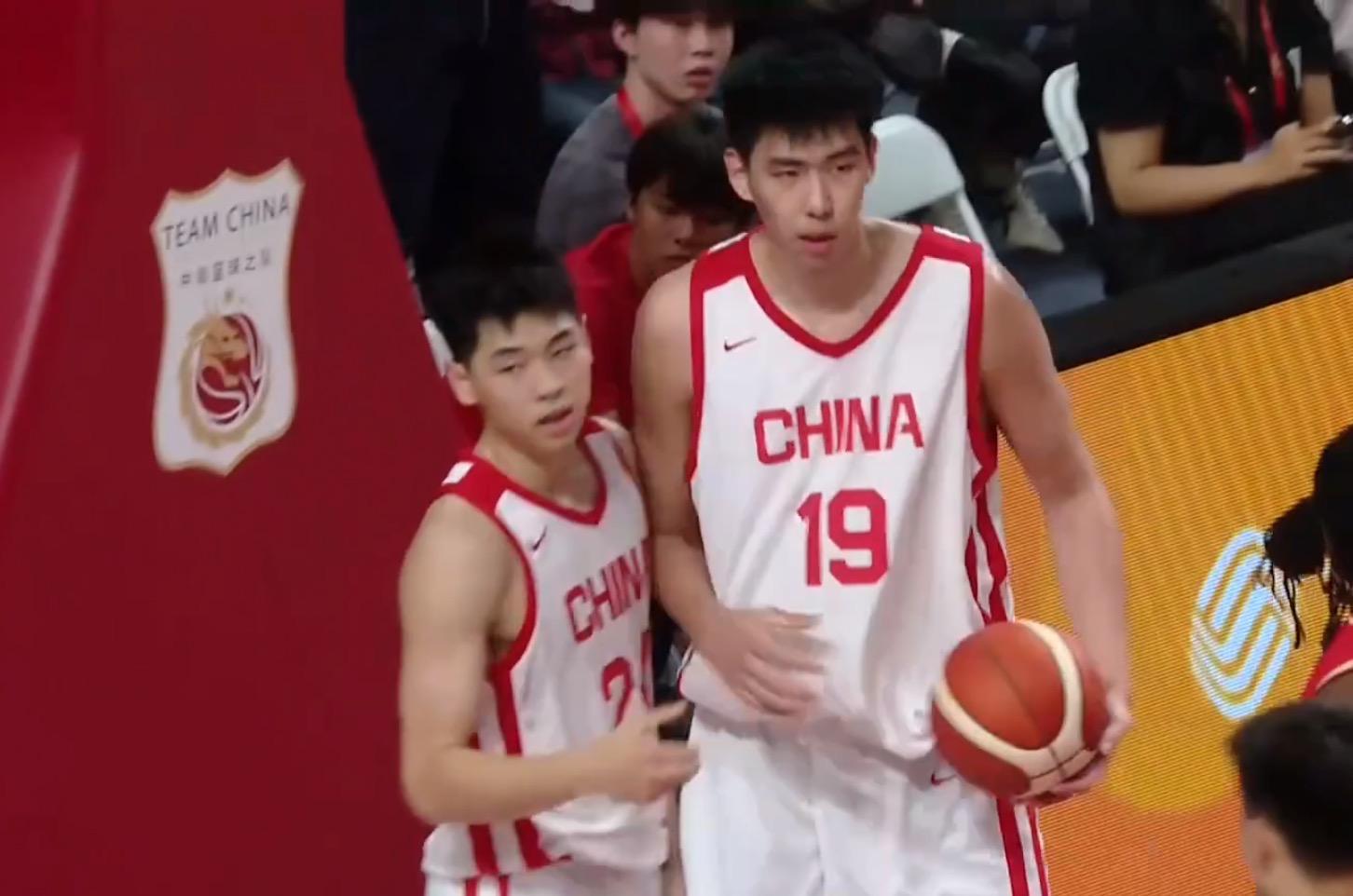中国男篮82-78FMP！球员评分：6人满分，1人良好，3人合格